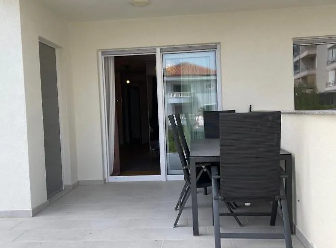 Leon Apartament Makarska